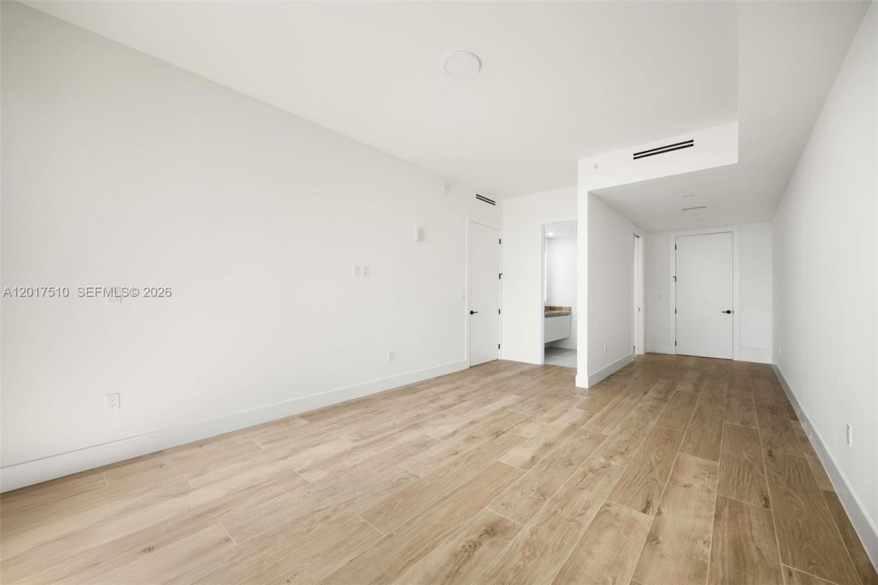 3034 Oak Ave, Unit 203, Coconut Grove, FL 33133 Photo