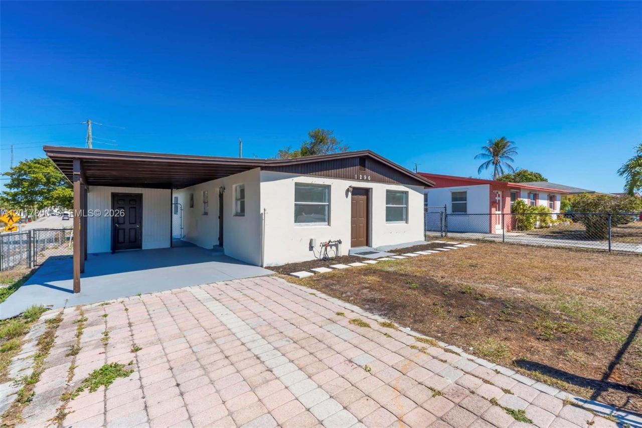 1296 W 36th St , Riviera Beach, FL 33404 Photo