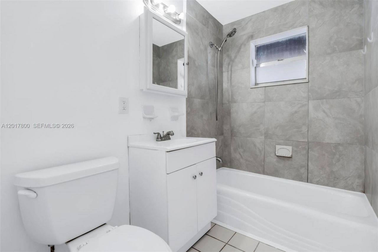 1296 W 36th St , Riviera Beach, FL 33404 Photo