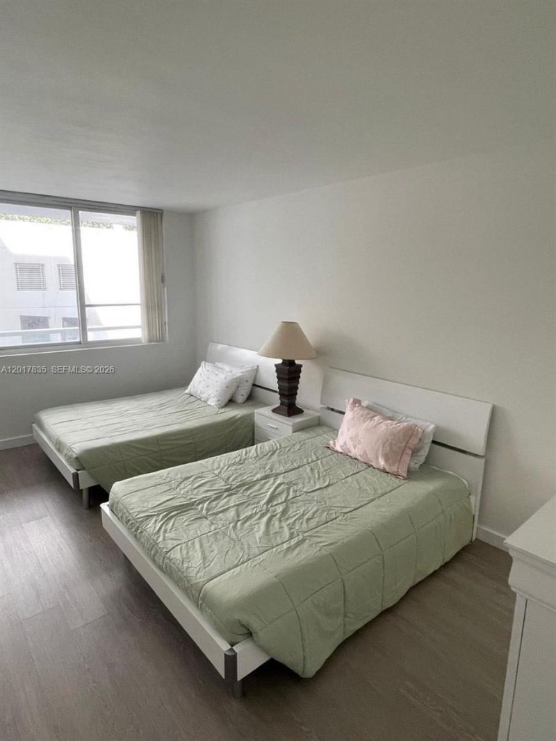 5005 Collins Ave , Unit 424, Miami Beach, FL 33140 Photo