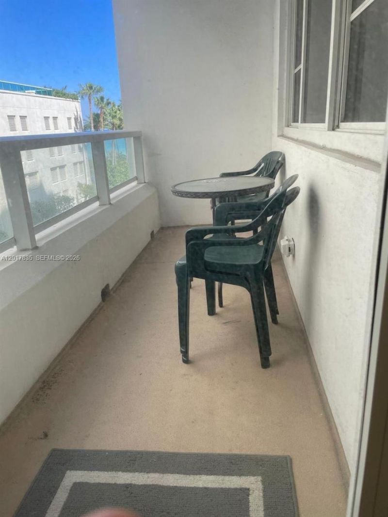 5005 Collins Ave , Unit 424, Miami Beach, FL 33140 Photo