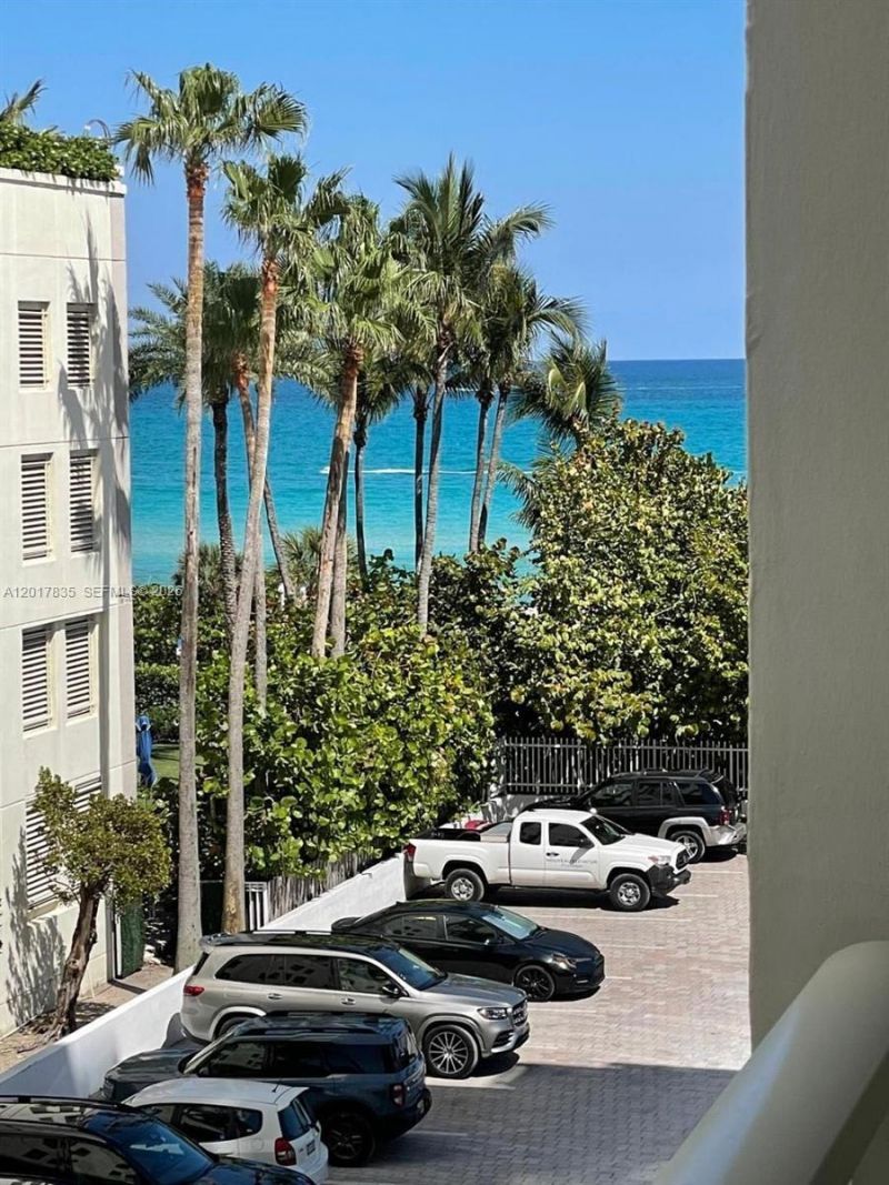 5005 Collins Ave , Unit 424, Miami Beach, FL 33140 Photo