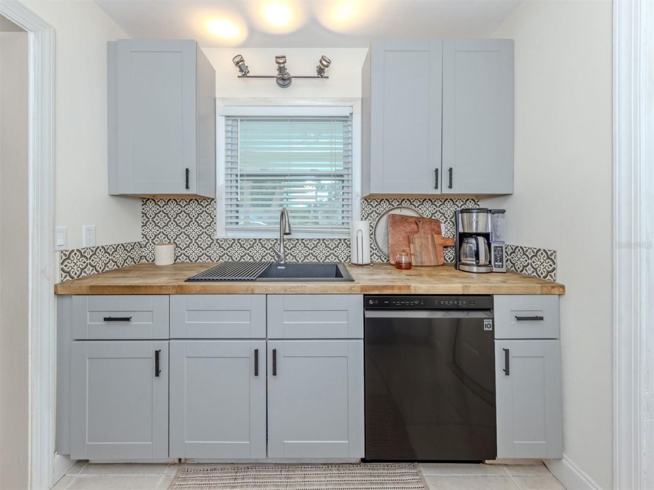 929 Cypress Avenue , Venice, FL 34285 Photo