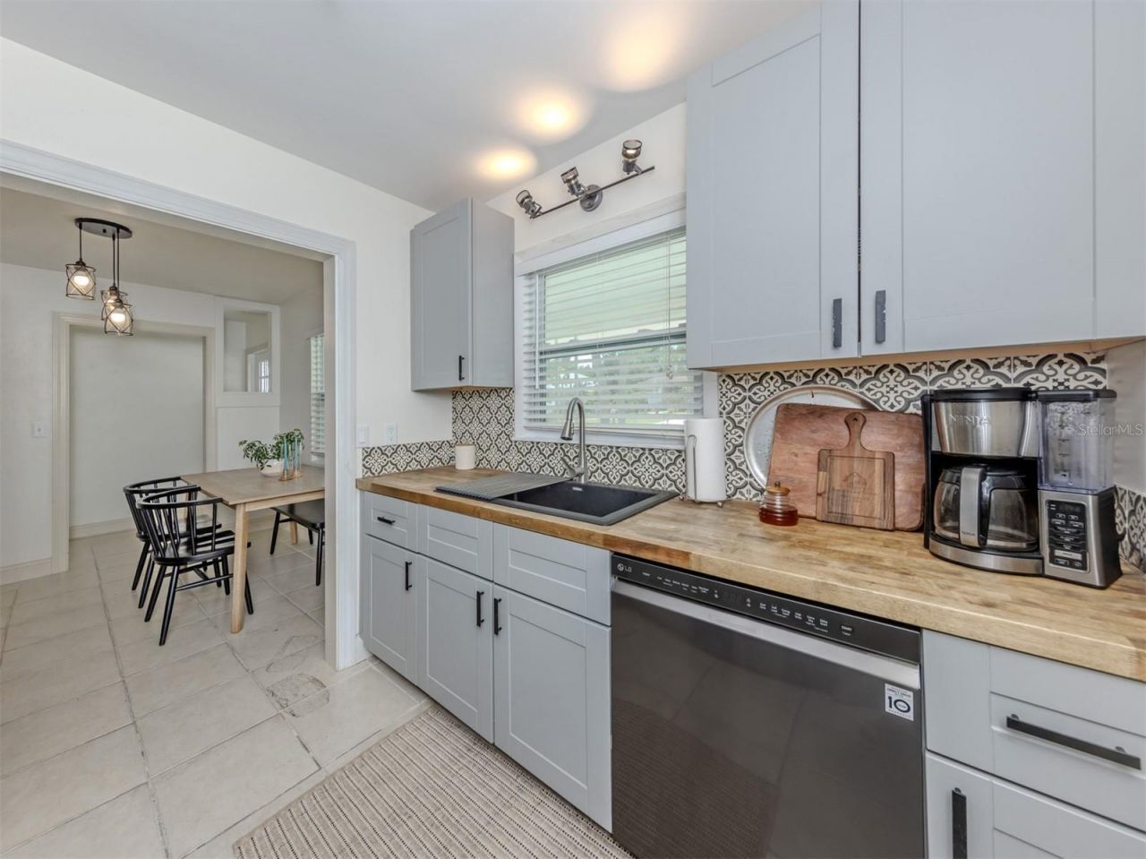 929 Cypress Avenue , Venice, FL 34285 Photo