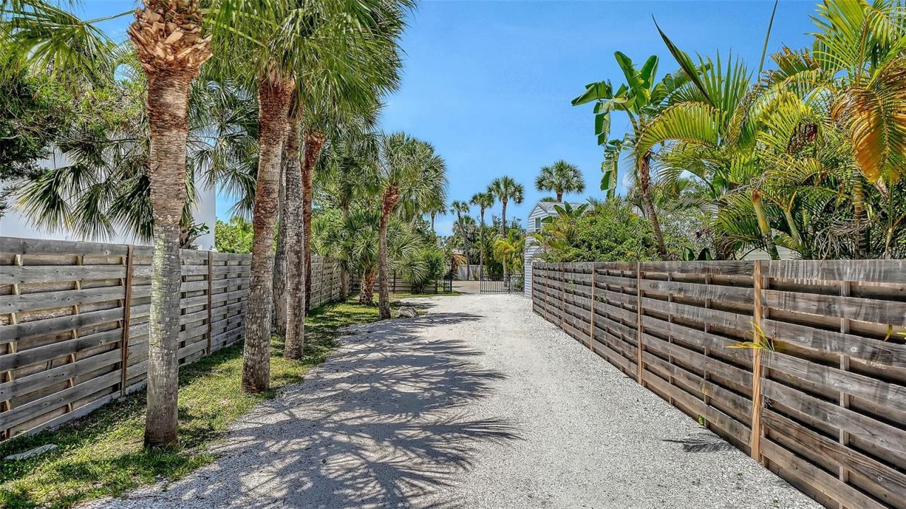 3708 Sandspur Lane, Nokomis, FL 34275 Photo