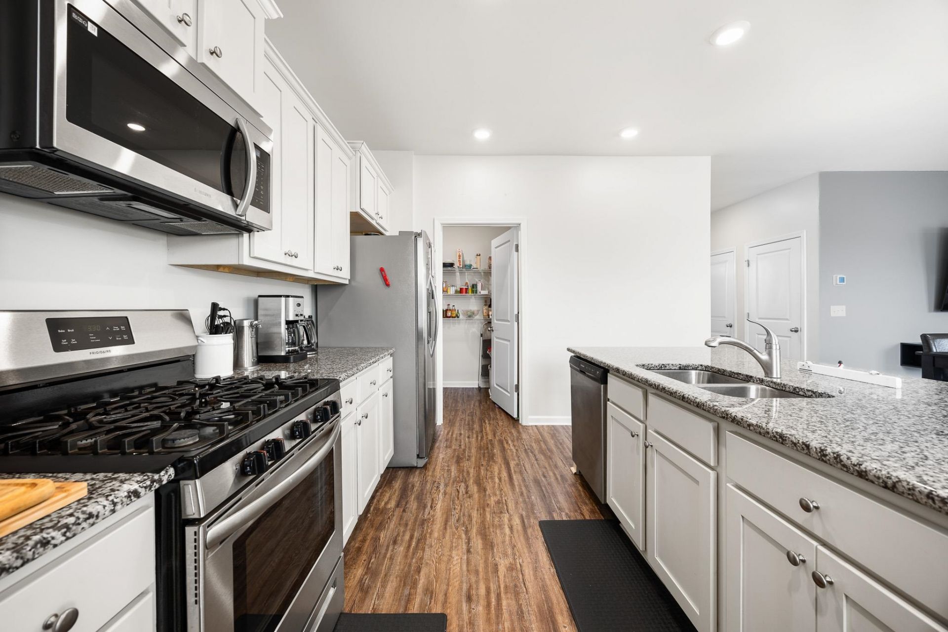 932 Laurens Mill Dr. Photo 12