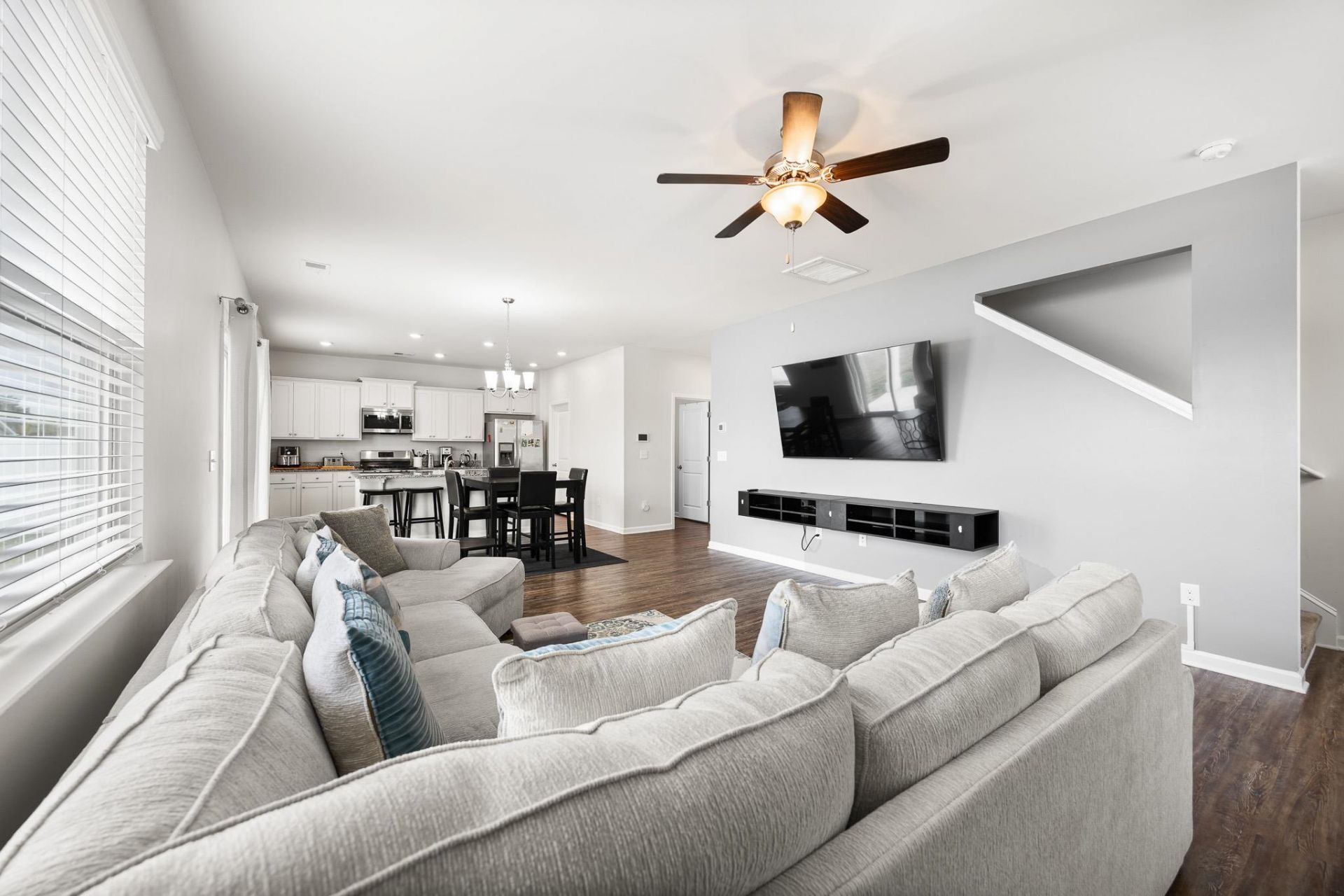 932 Laurens Mill Dr. Photo 4