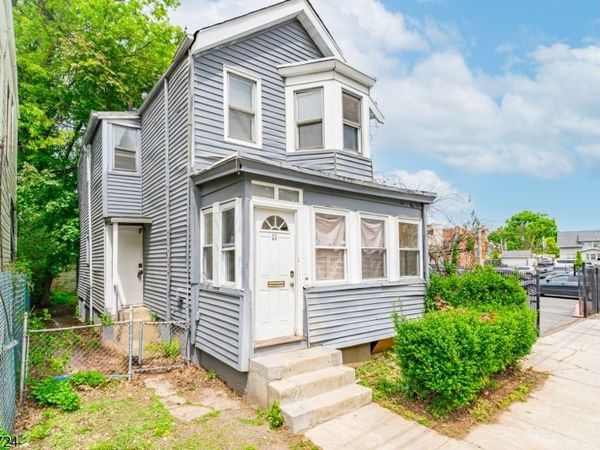 11 Sunset Ave, Newark, NJ 07106