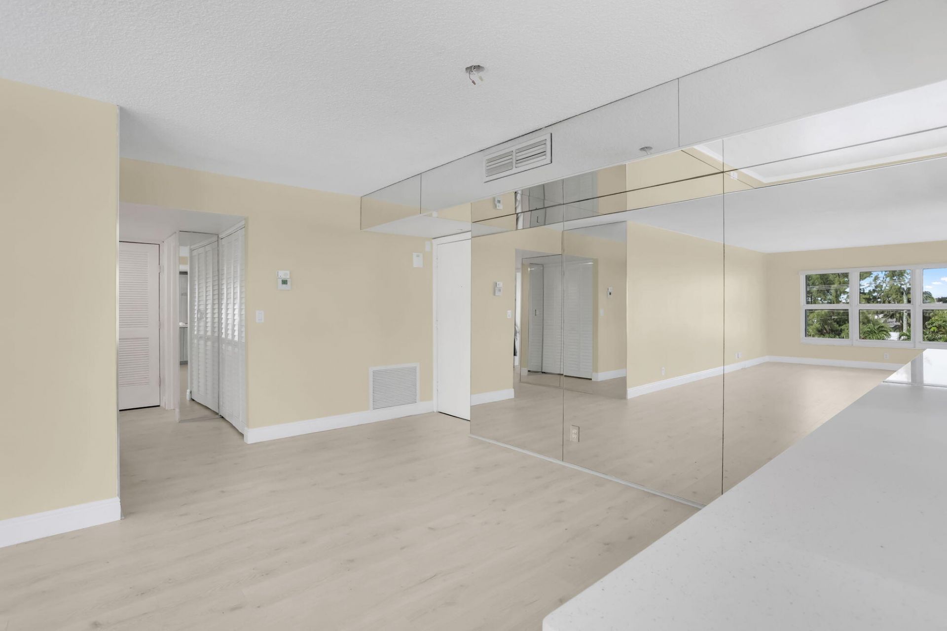405 N Ocean Boulevard, Unit 329, Pompano Beach, FL 33062 Photo