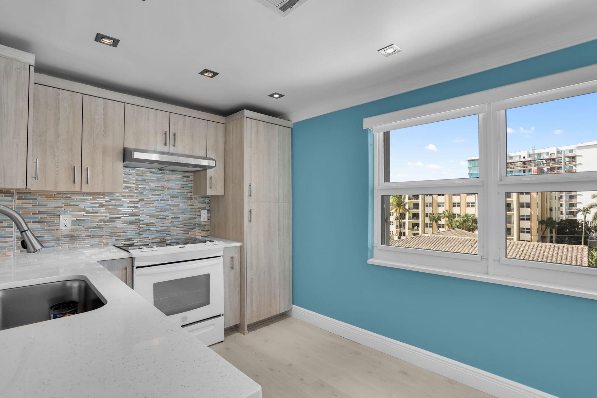 405 N Ocean Boulevard, Unit 329, Pompano Beach, FL 33062 Photo