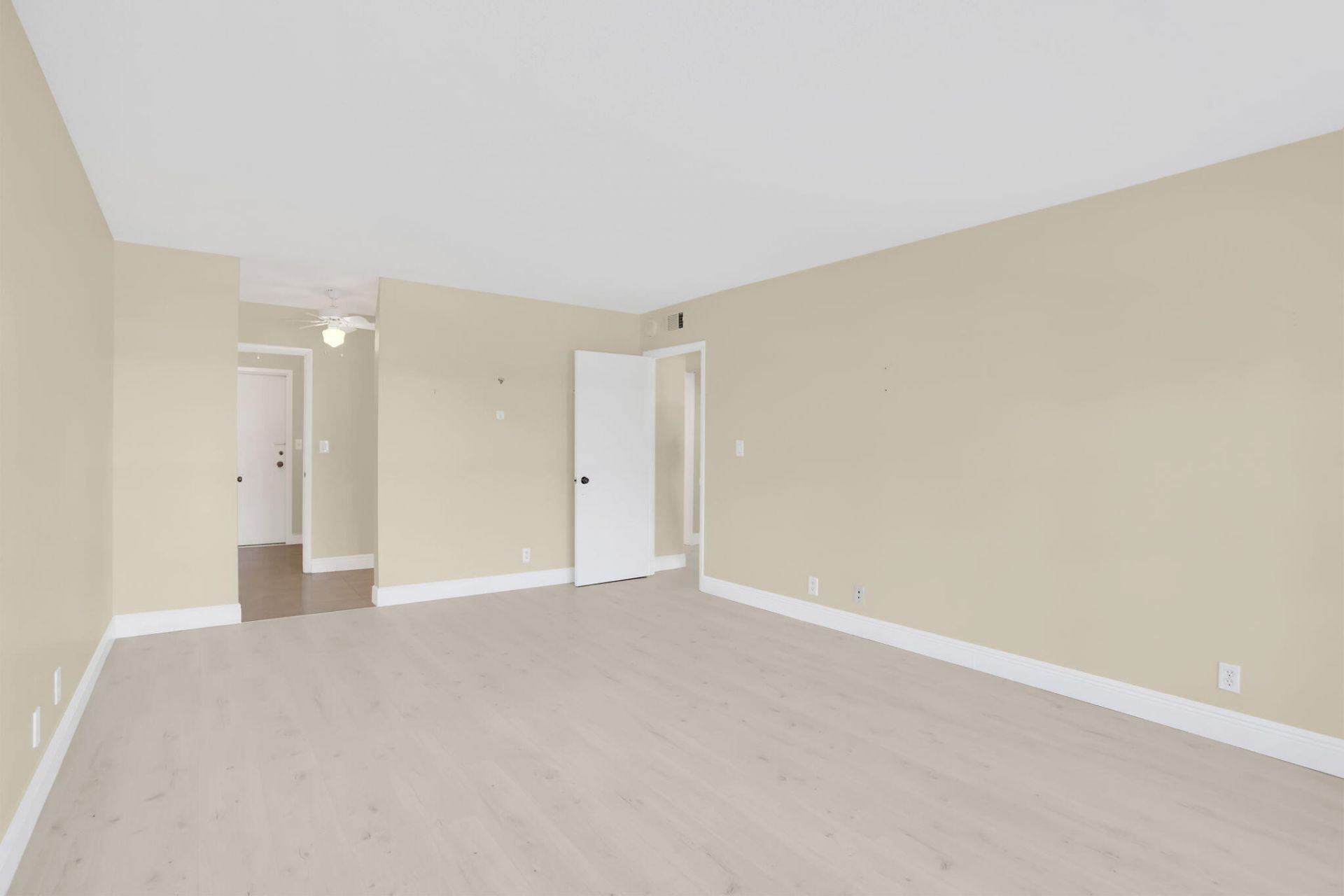 405 N Ocean Boulevard, Unit 329, Pompano Beach, FL 33062 Photo