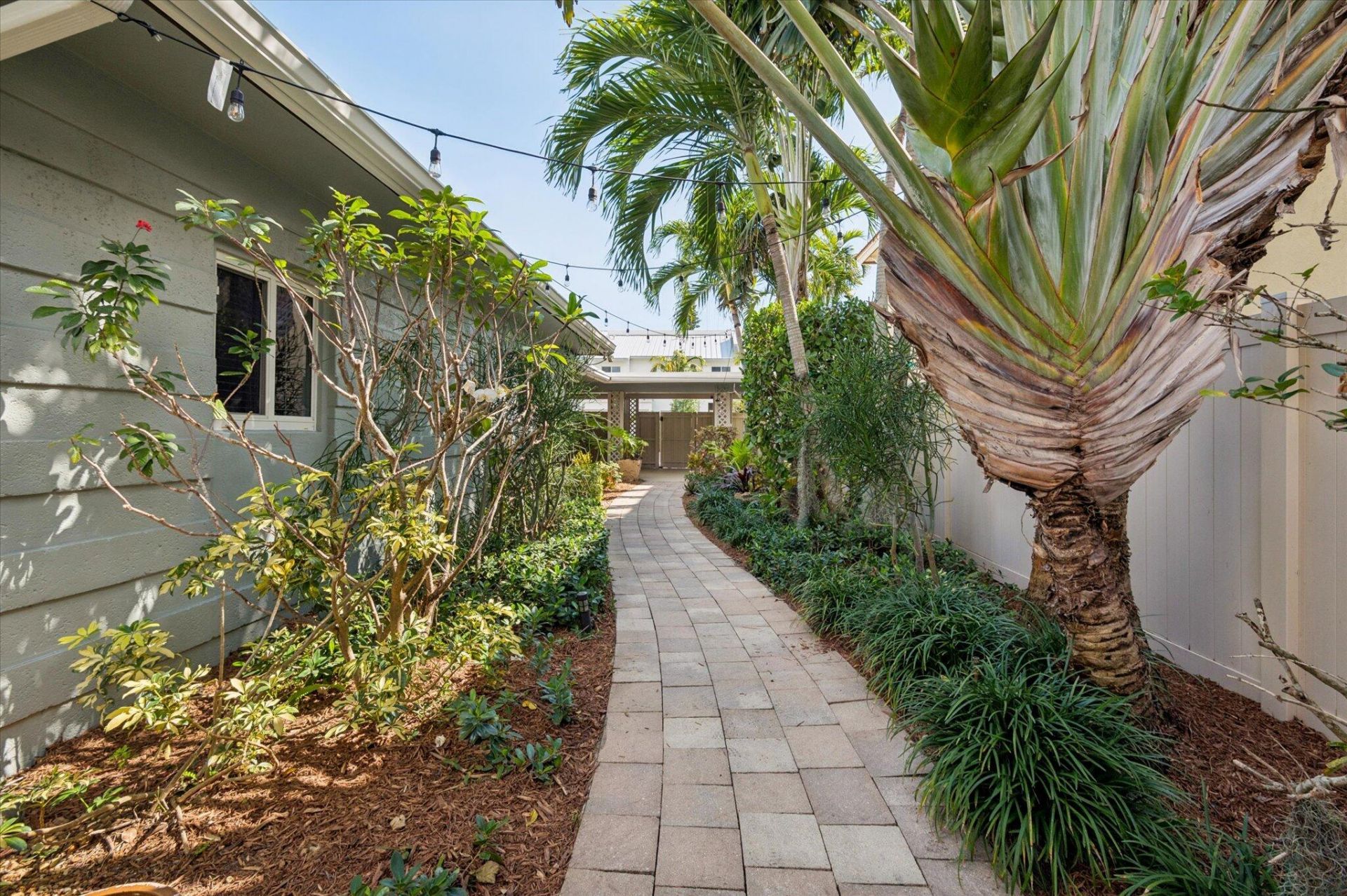 1123 NE 14th Avenue, Unit 2, Fort Lauderdale, FL 33304 Photo