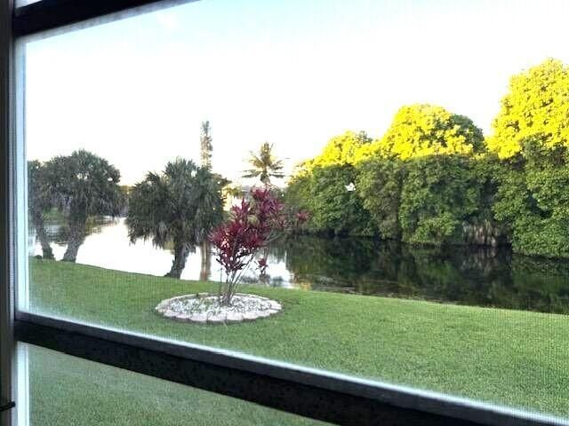 1019 Newport G, Deerfield Beach, FL 33442 Photo
