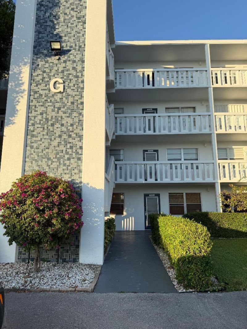 1019 Newport G, Deerfield Beach, FL 33442 Photo