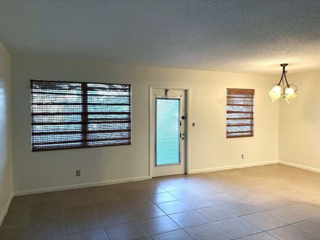 1019 Newport G, Deerfield Beach, FL 33442 Photo