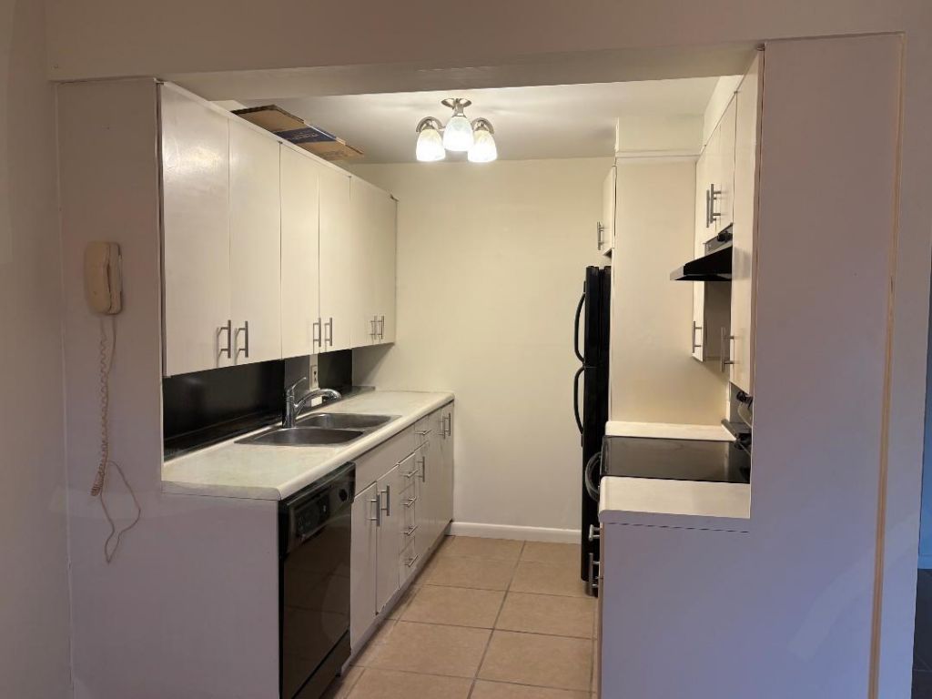 1019 Newport G, Deerfield Beach, FL 33442 Photo