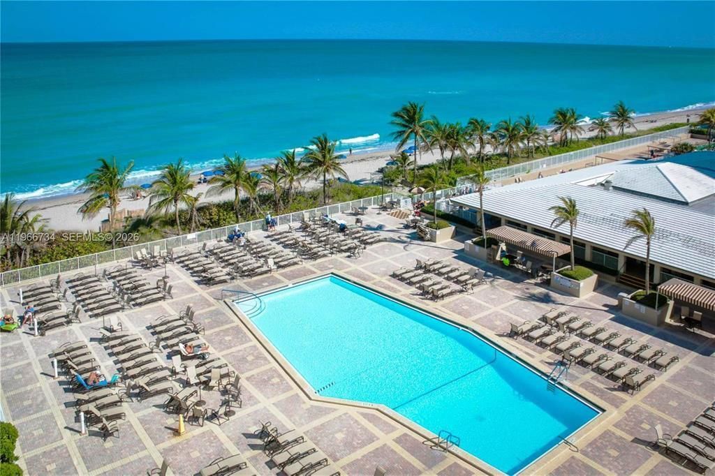 1980 S Ocean Drive, Unit 18q, Hallandale Beach, FL 33009 Photo