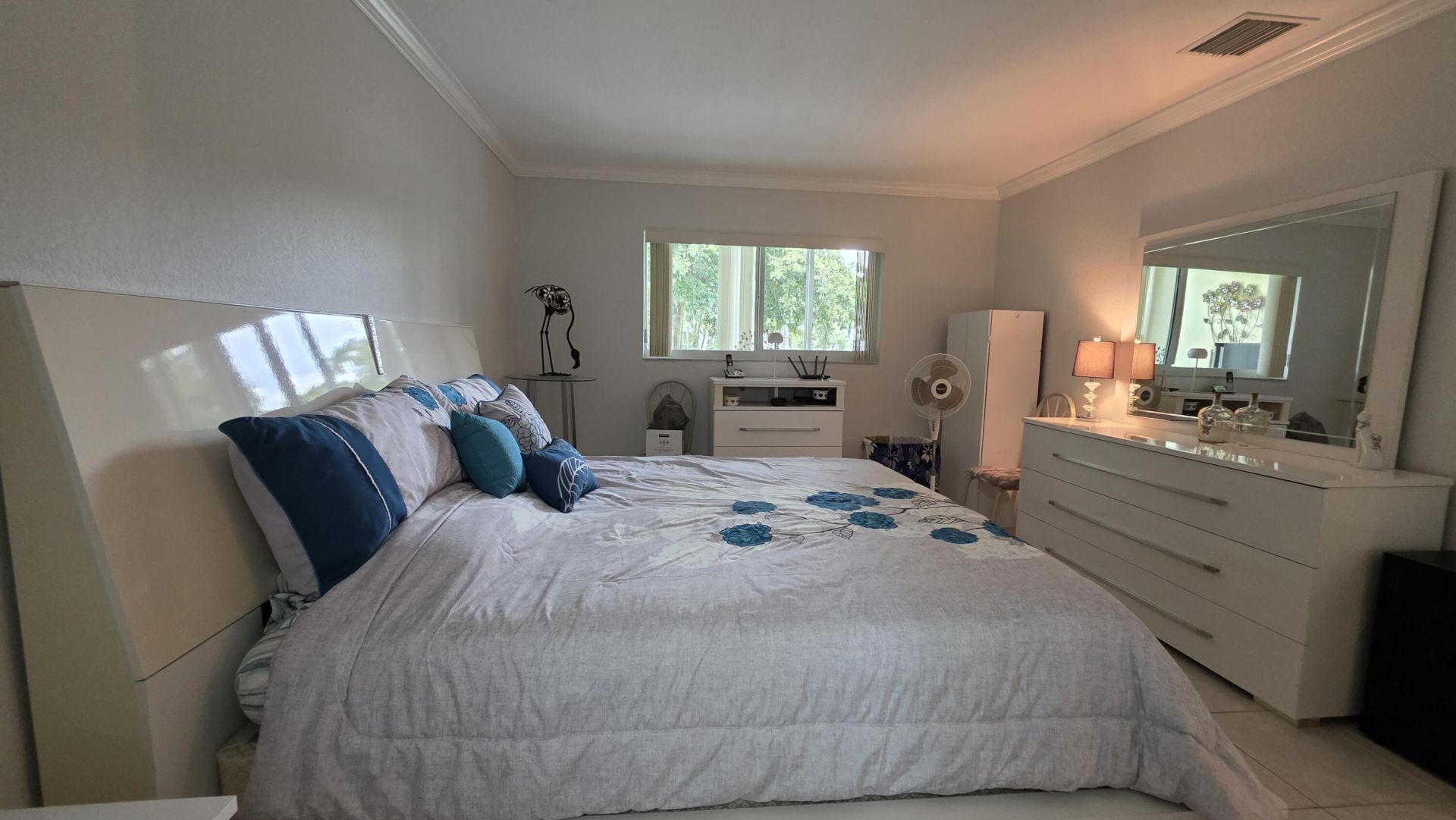 5161 W Oakland Park Boulevard, Unit 206, Lauderdale Lakes, FL 33313 Photo
