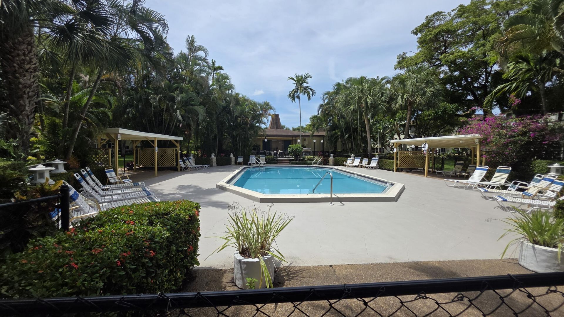 5161 W Oakland Park Boulevard, Unit 206, Lauderdale Lakes, FL 33313 Photo