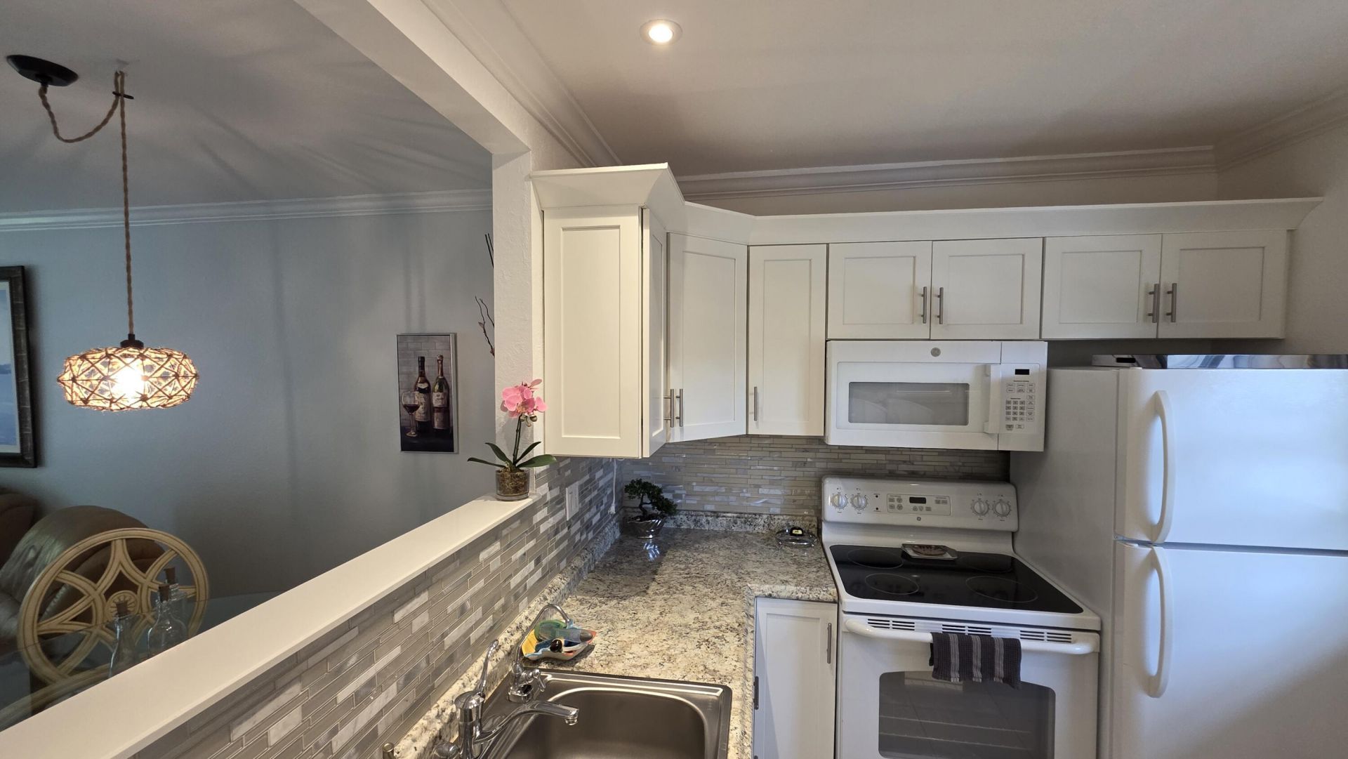 5161 W Oakland Park Boulevard, Unit 206, Lauderdale Lakes, FL 33313 Photo