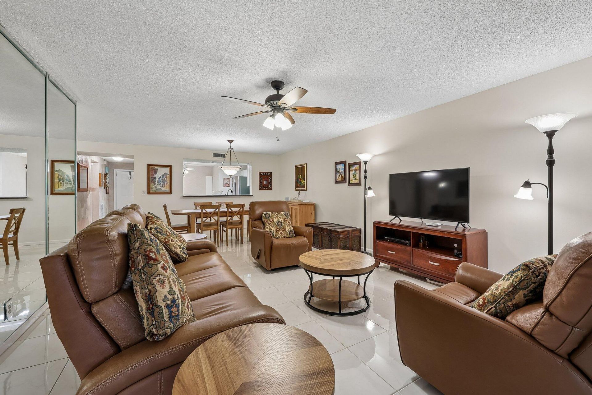 9681 E Sills Dr E, Unit 102, Boynton Beach, FL 33437 Photo
