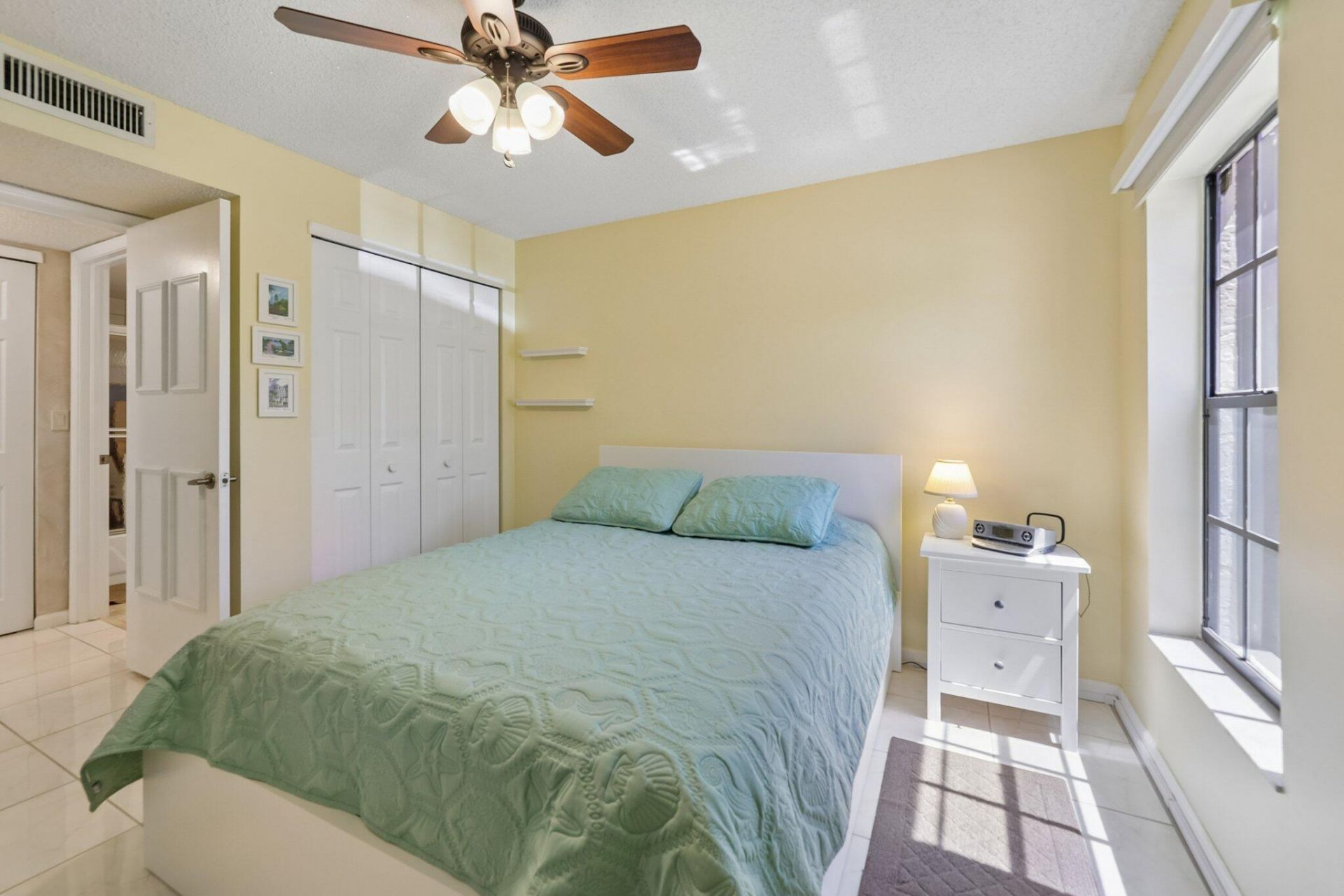 9681 E Sills Dr E, Unit 102, Boynton Beach, FL 33437 Photo