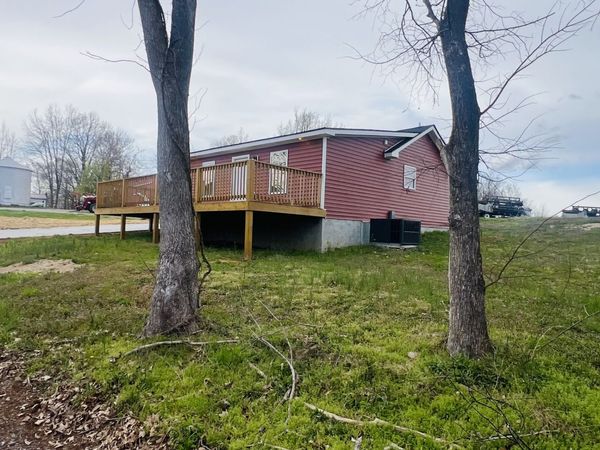 2865 Rawlings Rd , Woodlawn, TN 37191