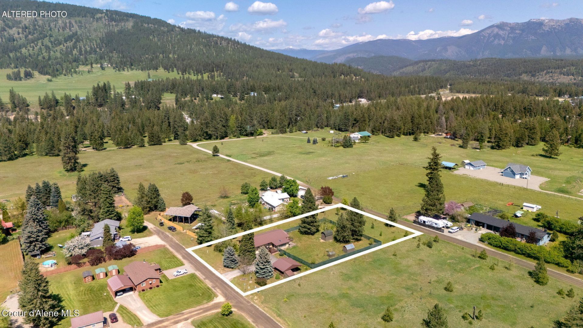 71 Maple St, Moyie Springs, ID 83845 Main Photo