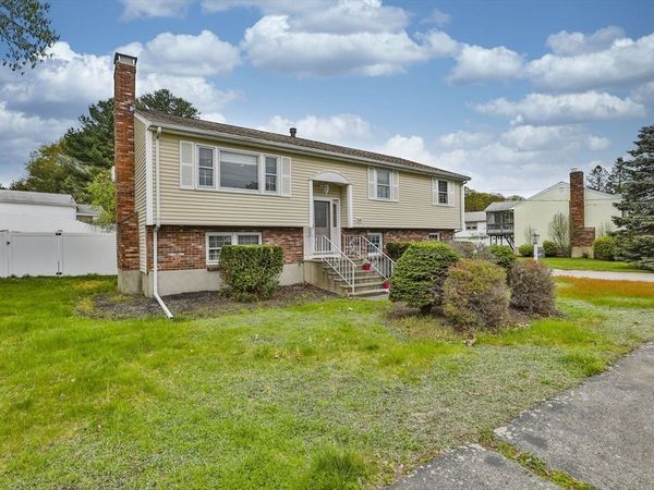 54 Walton Street, Wakefield, MA 01880