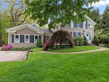 25547 Lake Road, Bay Village, OH 44140