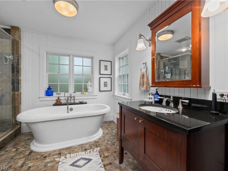 25547 Lake Road, Bay Village, OH 44140 Photo 12