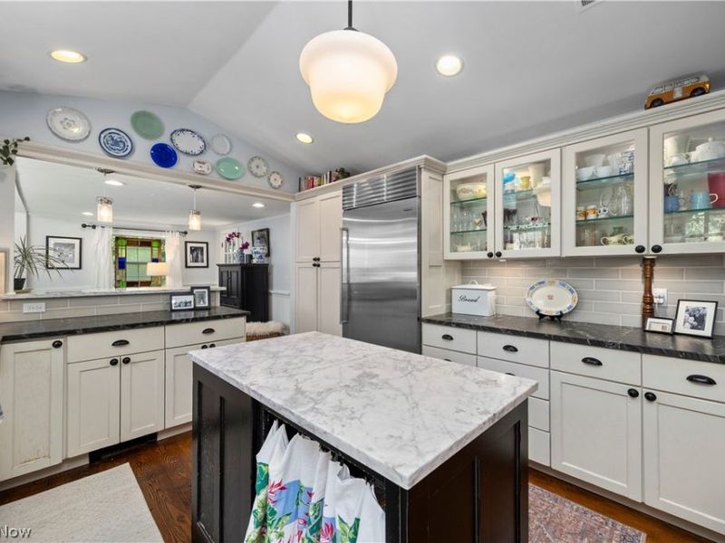 25547 Lake Road, Bay Village, OH 44140 Photo 6