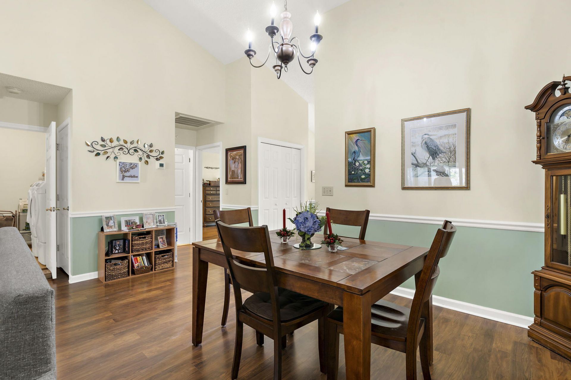 2422 Hansard Drive Photo 11