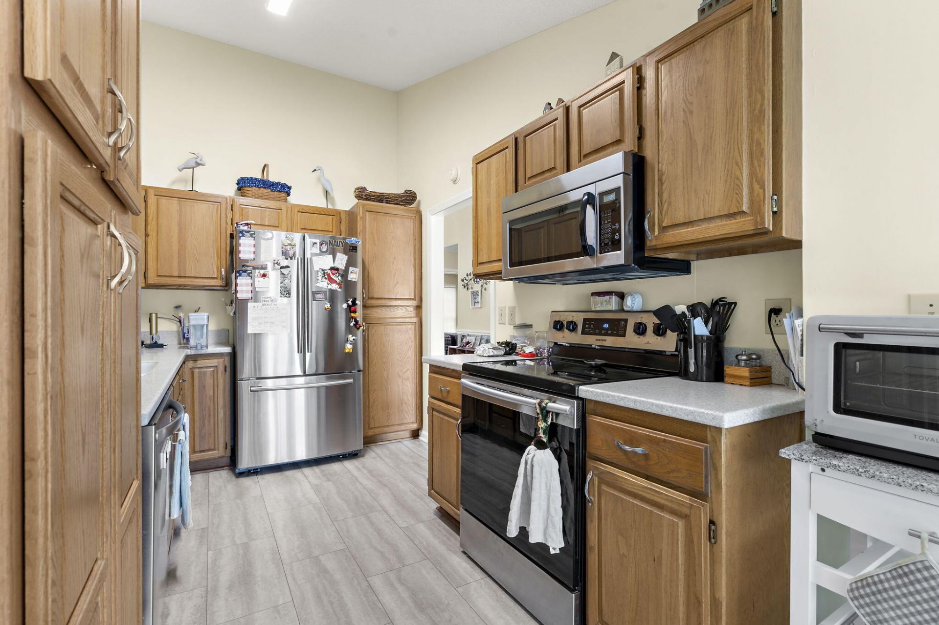 2422 Hansard Drive Photo 14