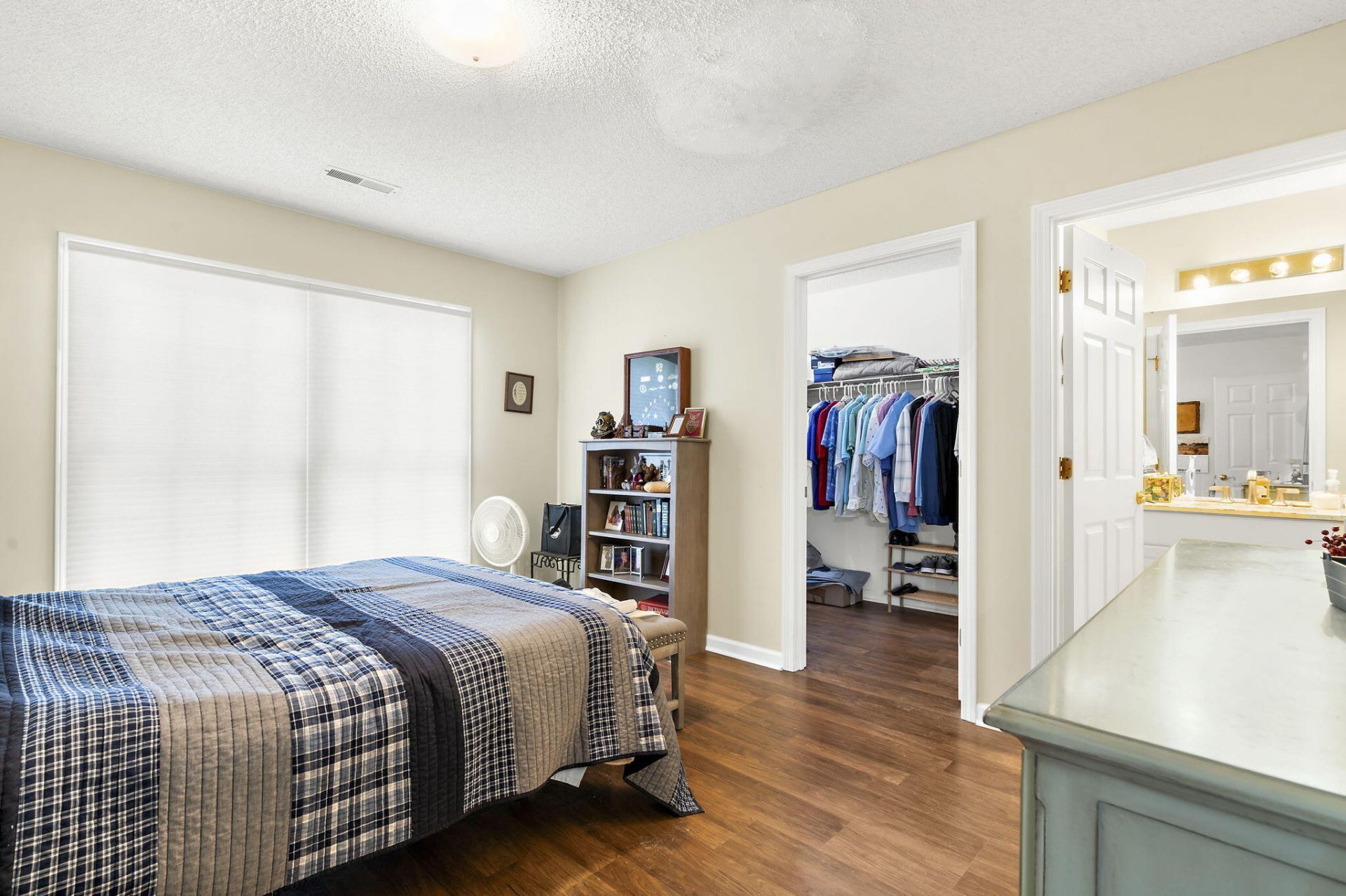 2422 Hansard Drive Photo 16