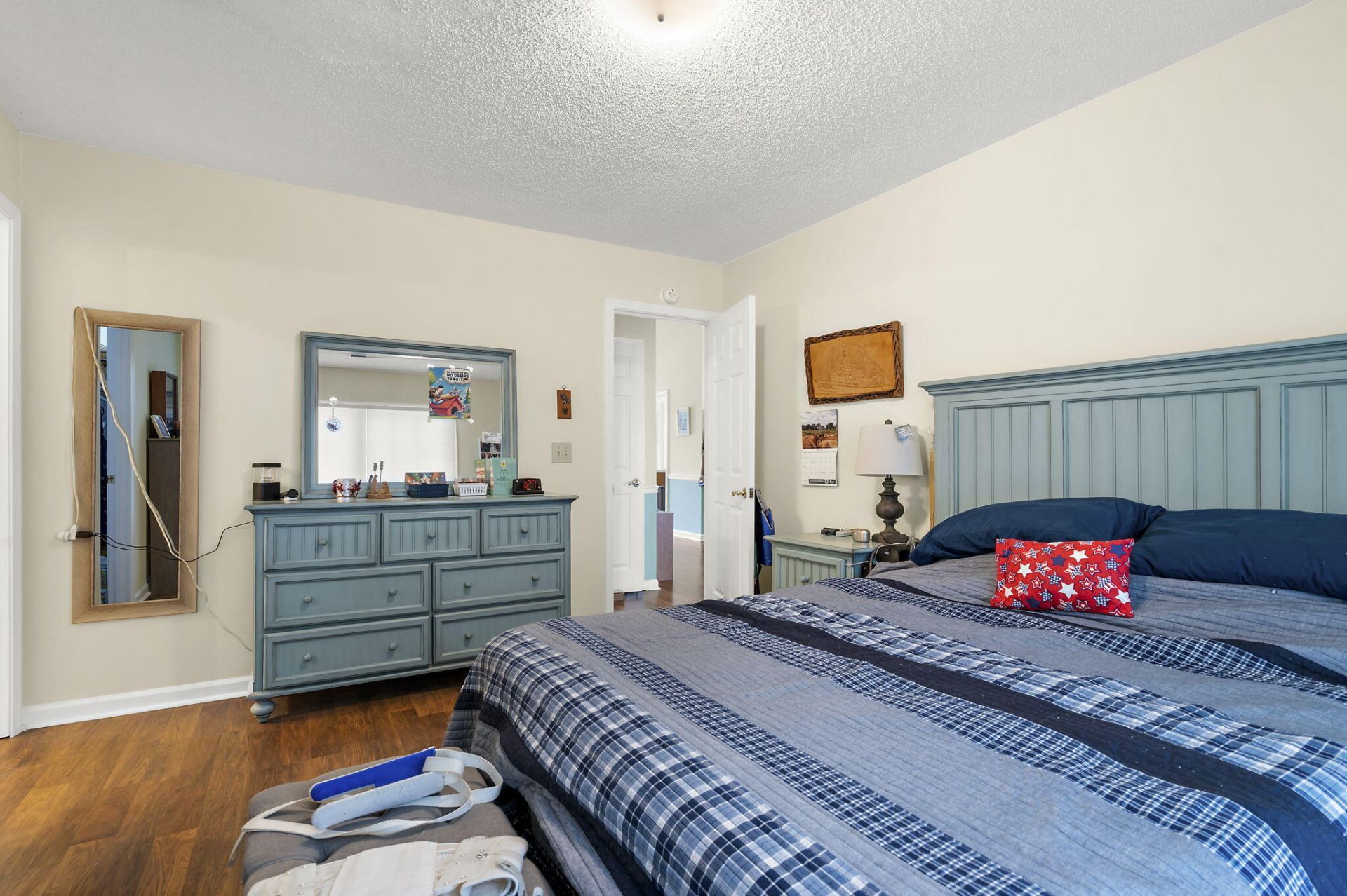 2422 Hansard Drive Photo 17