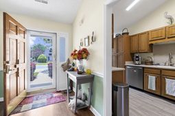 2422 Hansard Drive photo 4