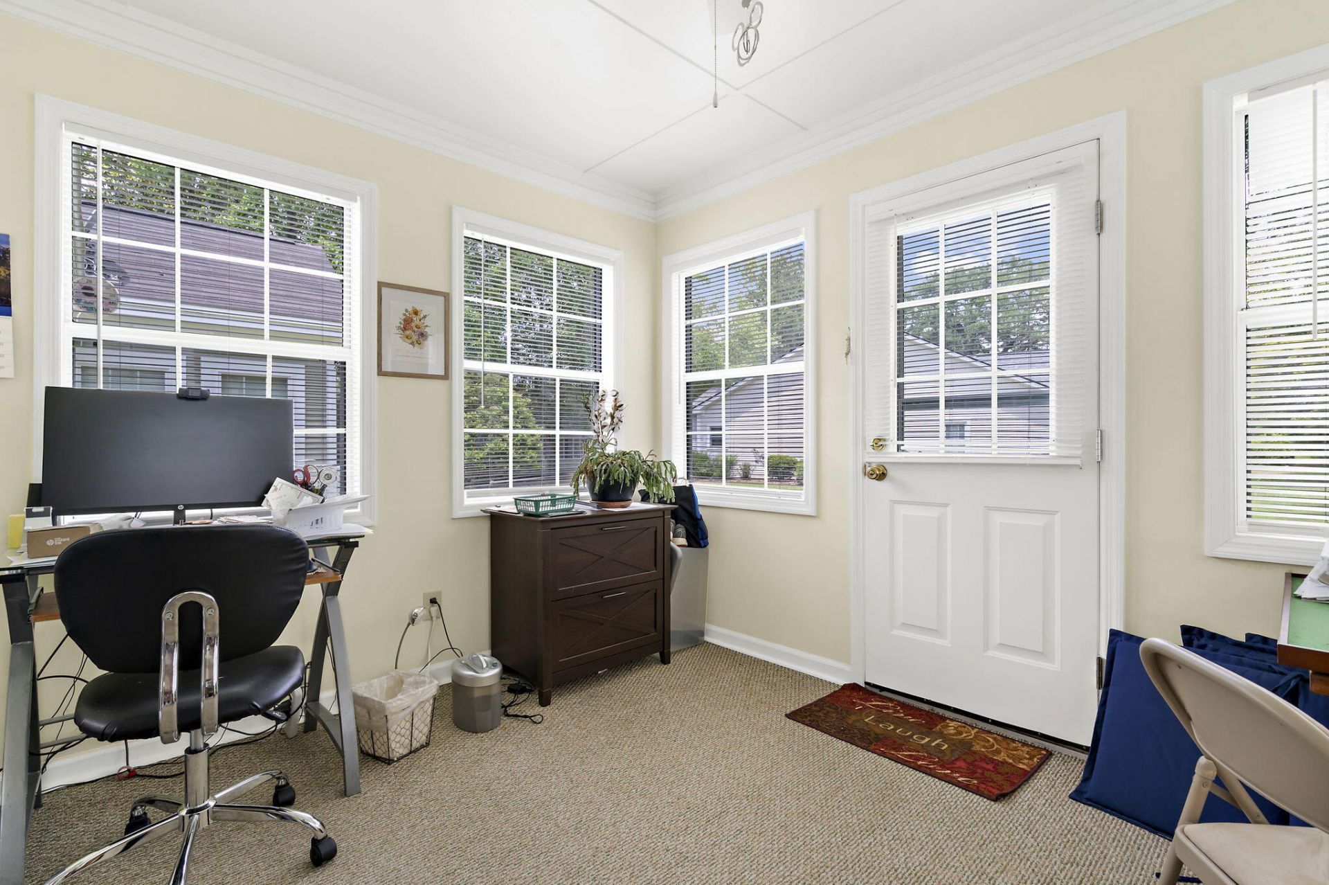 2422 Hansard Drive Photo 8