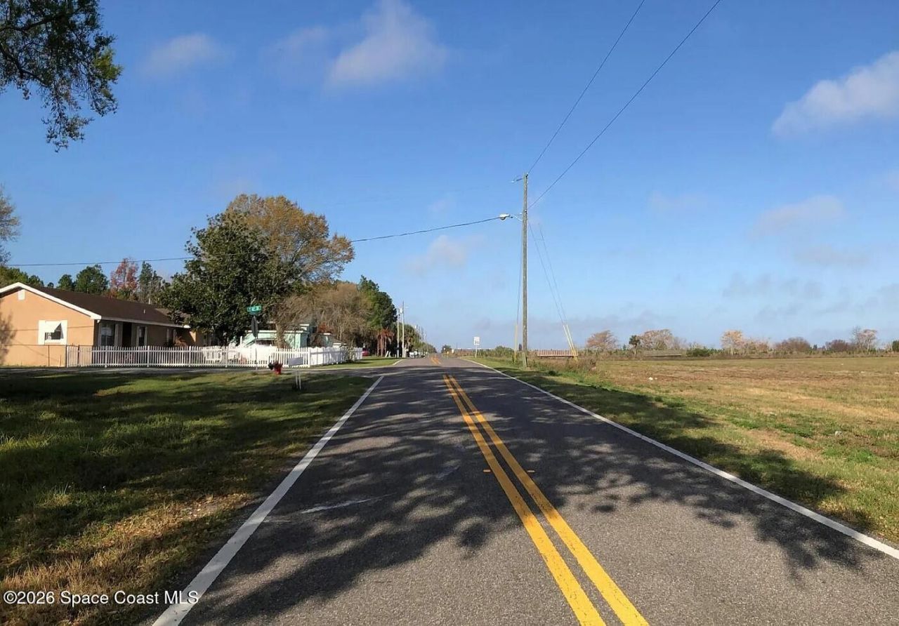 606 Ridgewood Avenue , Dundee, FL 33838 Photo