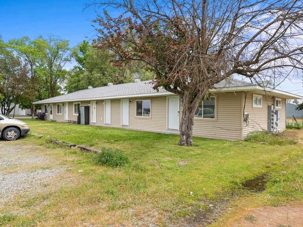 205 S Elizabeth Rd, Spokane Valley, WA 99212