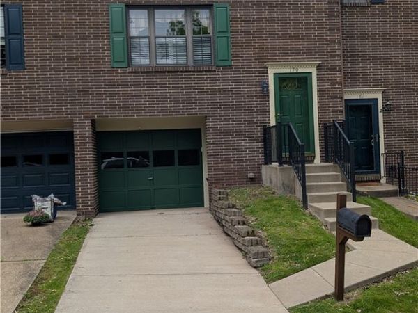 179 London Towne Dr , Pittsburgh, PA 15226