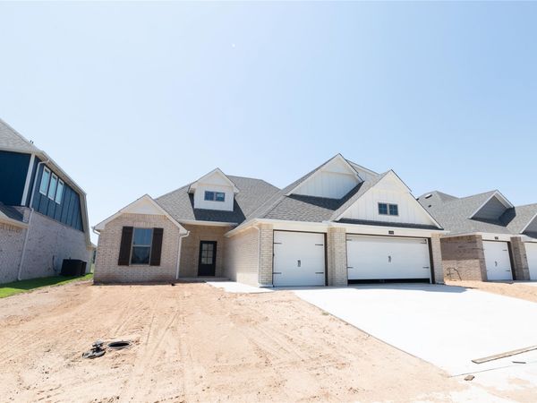 2909 E Northampton Street, Broken Arrow, OK 74014