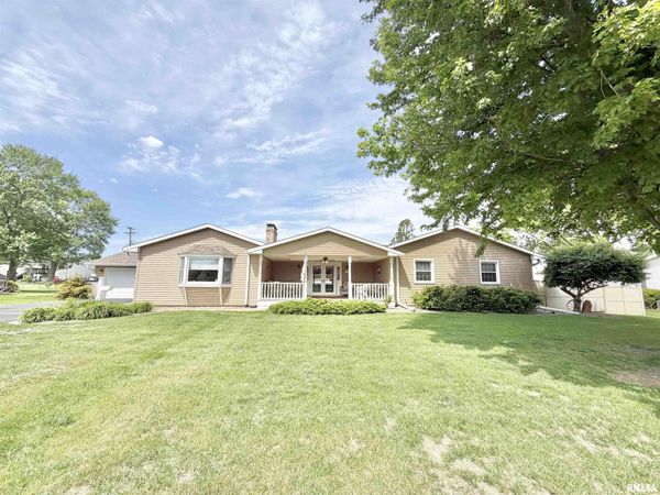 2762 Montague Drive, Galesburg, IL 61401