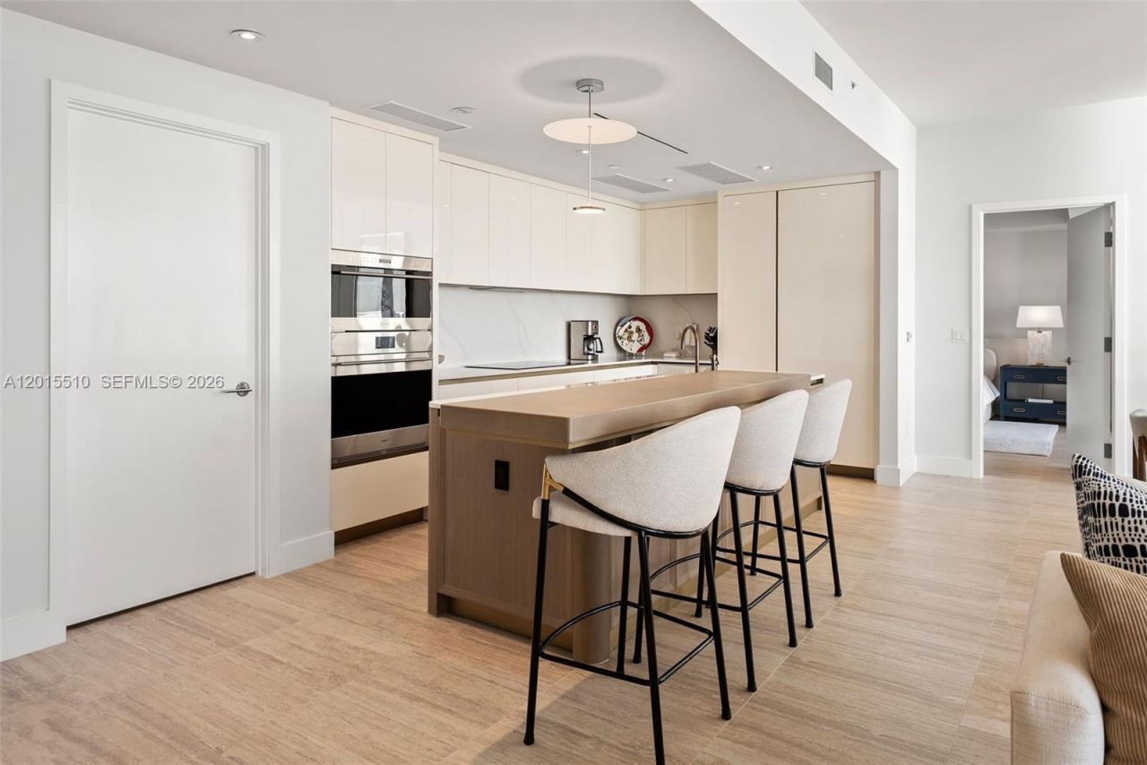 525 N Fort Lauderdale Beach Blvd, Unit 702, Fort Lauderdale, FL 33304 Photo