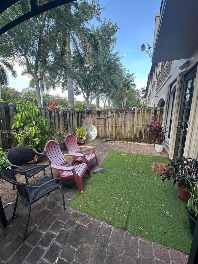 10361 NW 32nd Ter , Doral, FL 33172 Photo