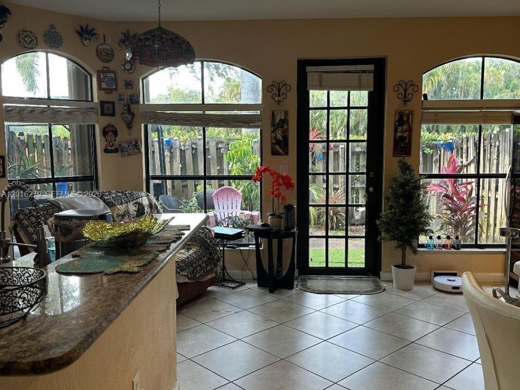 10361 NW 32nd Ter , Doral, FL 33172 Photo