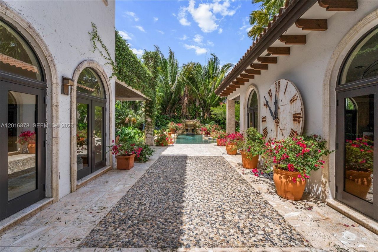 8550 Old Cutler Rd , Coral Gables, FL 33143 Photo