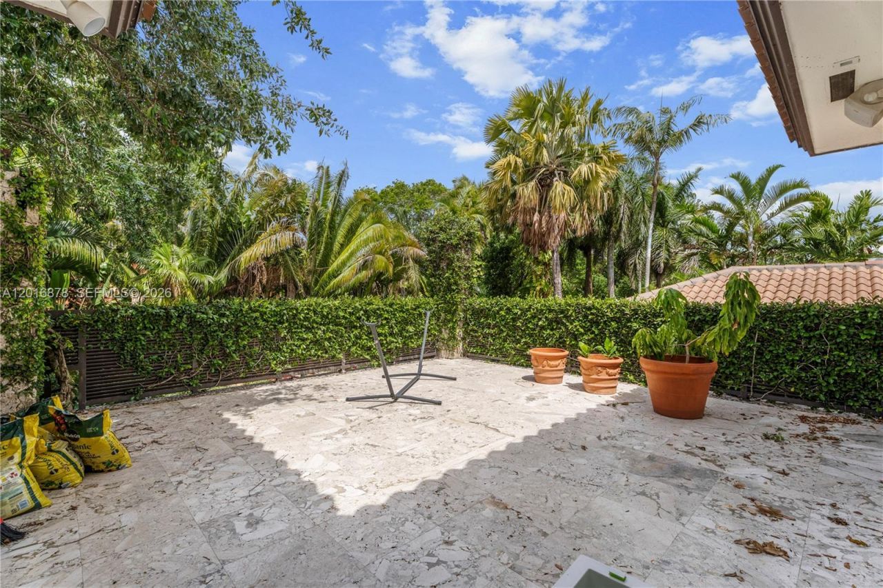 8550 Old Cutler Rd , Coral Gables, FL 33143 Photo