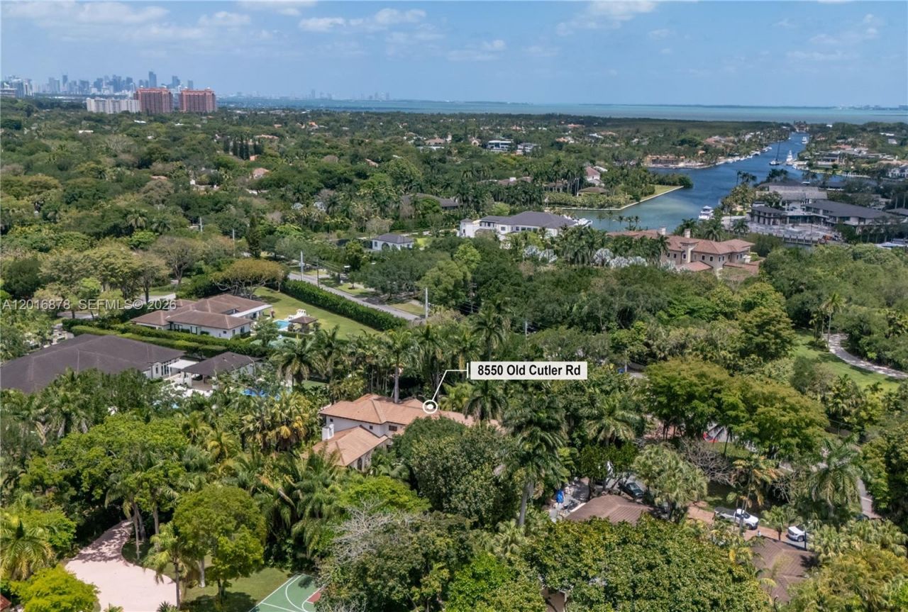 8550 Old Cutler Rd , Coral Gables, FL 33143 Photo