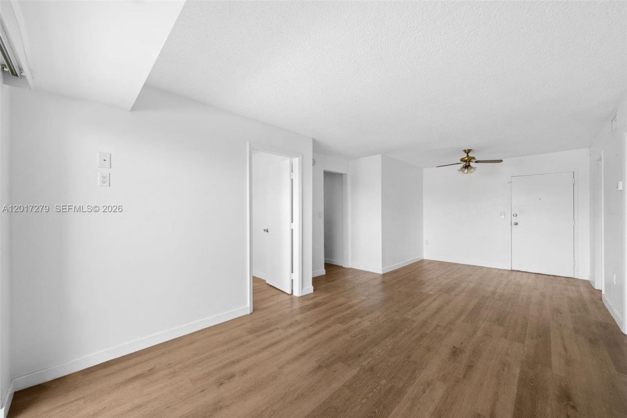 4801 NW 7th Street , Unit 803-16, Miami, FL 33126 Photo